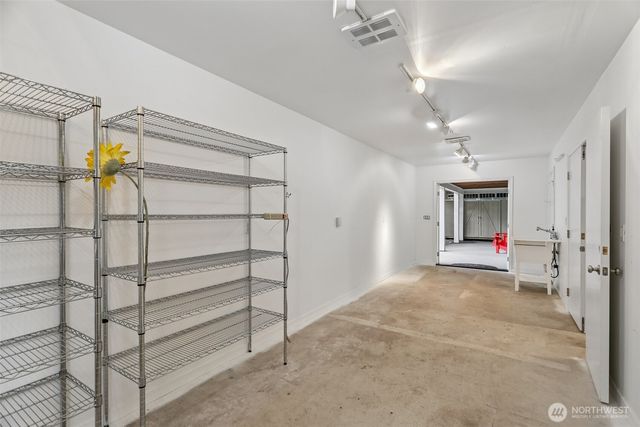 11633 NE 92nd Street, Kirkland, WA 98033
