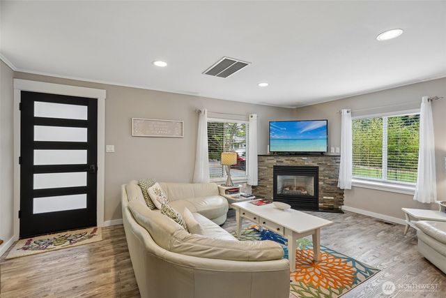 11633 NE 92nd Street, Kirkland, WA 98033