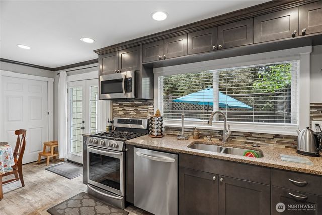 11633 NE 92nd Street, Kirkland, WA 98033