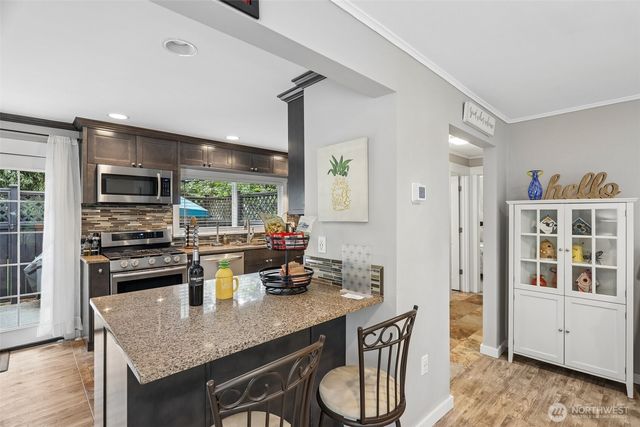 11633 NE 92nd Street, Kirkland, WA 98033