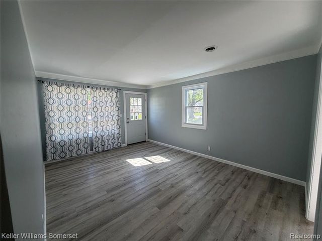 7514 Westminster Avenue, Warren, MI 48091