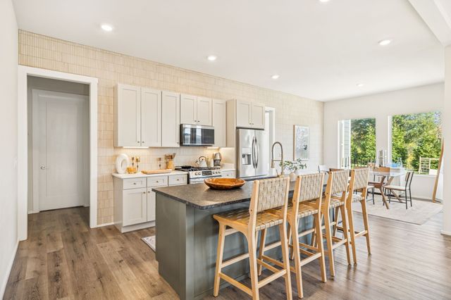 1760 Boxwood Dr, Nashville, TN 37211