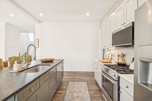 1760 Boxwood Dr, Nashville, TN 37211