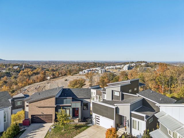 1760 Boxwood Dr, Nashville, TN 37211