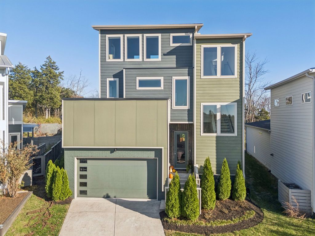 1760 Boxwood Dr, Nashville, TN 37211