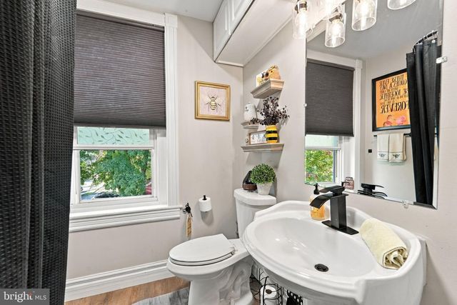 6901 MAPLE AVE, Merchantville, NJ 08109
