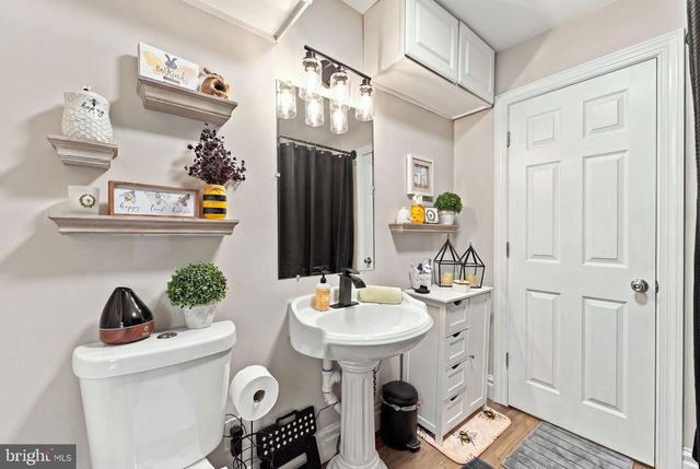 6901 MAPLE AVE, Merchantville, NJ 08109
