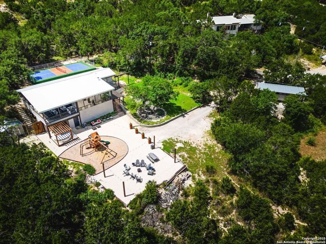 195 Deepwell, Canyon Lake, TX 78133