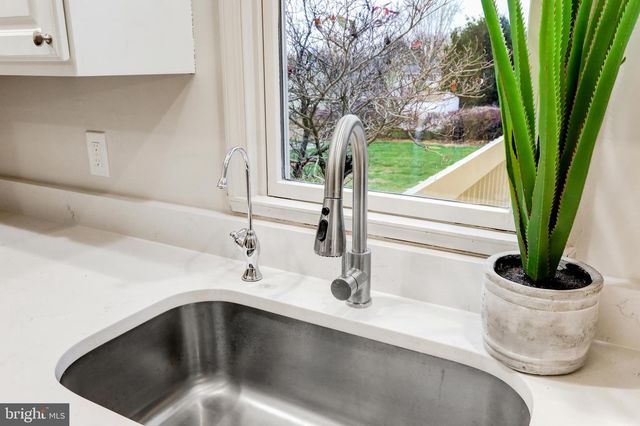 1038 STELLAR DR, Mount Joy, PA 17552