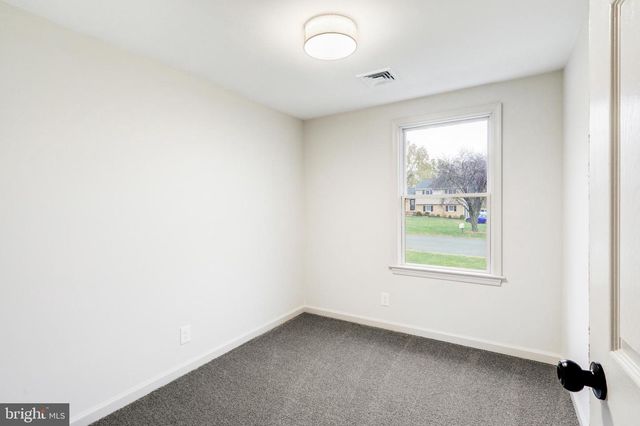 1038 STELLAR DR, Mount Joy, PA 17552