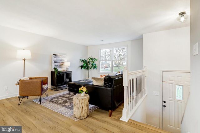 1038 STELLAR DR, Mount Joy, PA 17552