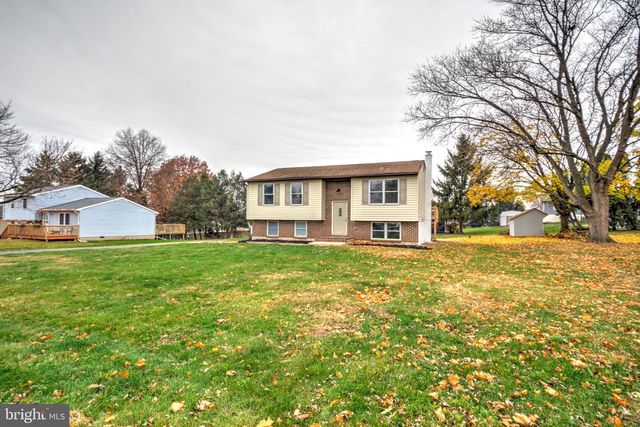 1038 STELLAR DR, Mount Joy, PA 17552