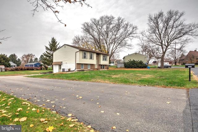 1038 STELLAR DR, Mount Joy, PA 17552