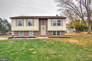 1038 STELLAR DR, Mount Joy, PA 17552