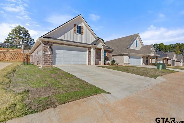 9248 Villas Ct, Tyler, TX 75703