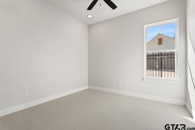 9248 Villas Ct, Tyler, TX 75703