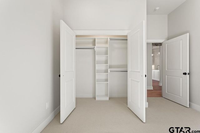 9248 Villas Ct, Tyler, TX 75703