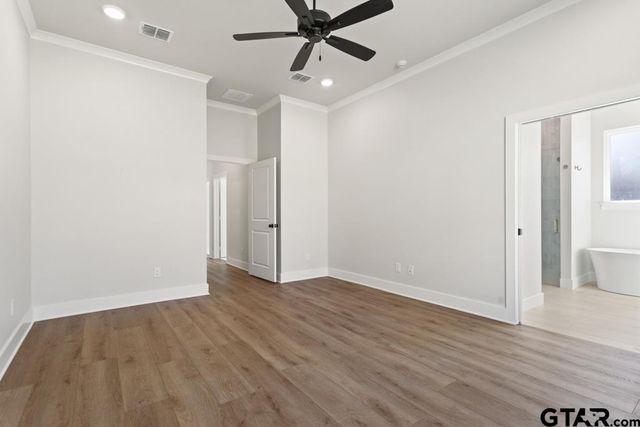 9248 Villas Ct, Tyler, TX 75703