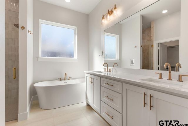 9248 Villas Ct, Tyler, TX 75703