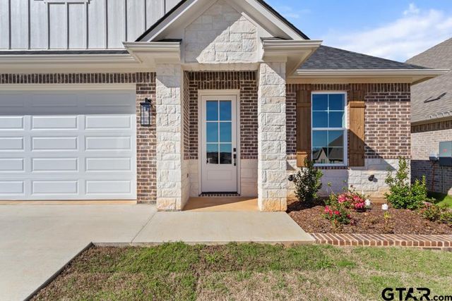 9248 Villas Ct, Tyler, TX 75703