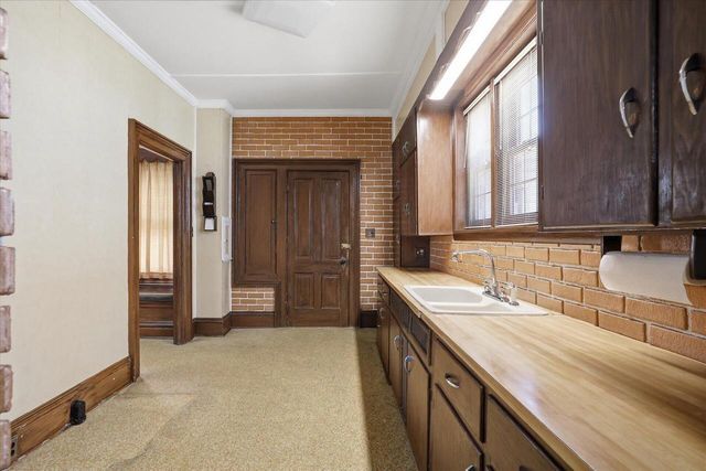 513 Clyman STREET, Watertown, WI 53094
