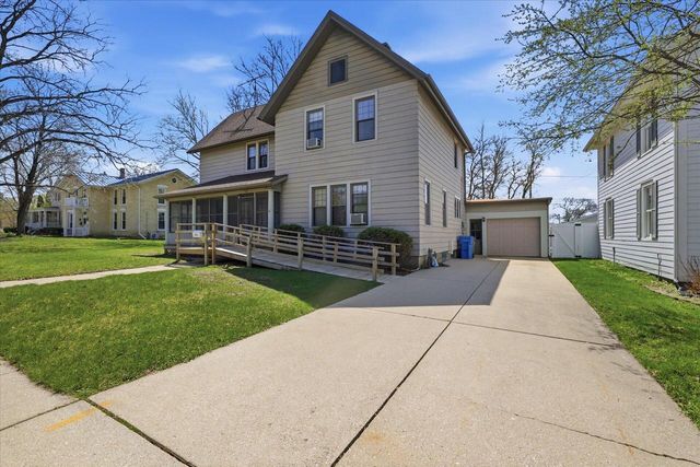 513 Clyman STREET, Watertown, WI 53094