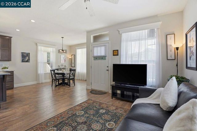 3660 Walnut Blvd 18, Brentwood, CA 94513