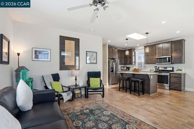 3660 Walnut Blvd 18, Brentwood, CA 94513