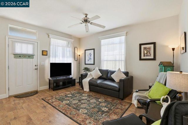 3660 Walnut Blvd 18, Brentwood, CA 94513