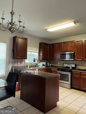 101 Quivas Court SW, South Fulton, GA 30331