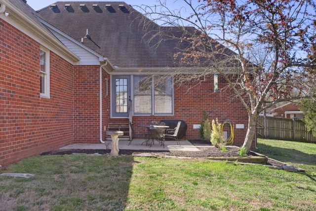 1426 Indian Pl, Murfreesboro, TN 37129