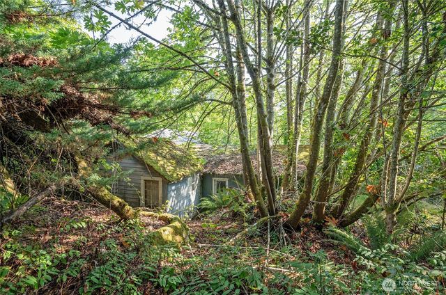 821 153rd Avenue SW, Lakebay, WA 98349