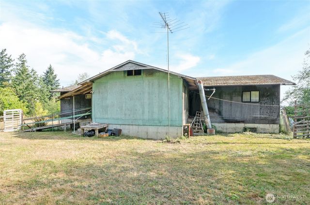 821 153rd Avenue SW, Lakebay, WA 98349