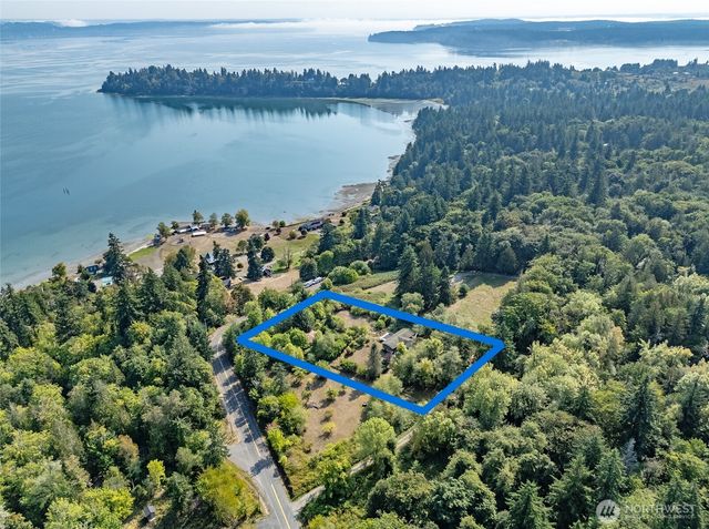 821 153rd Avenue SW, Lakebay, WA 98349