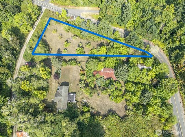 821 153rd Avenue SW, Lakebay, WA 98349