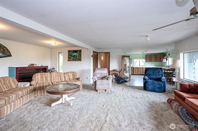 821 153rd Avenue SW, Lakebay, WA 98349