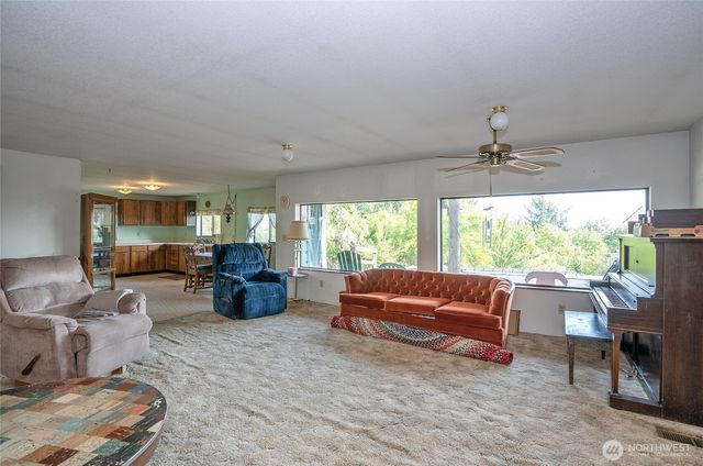 821 153rd Avenue SW, Lakebay, WA 98349