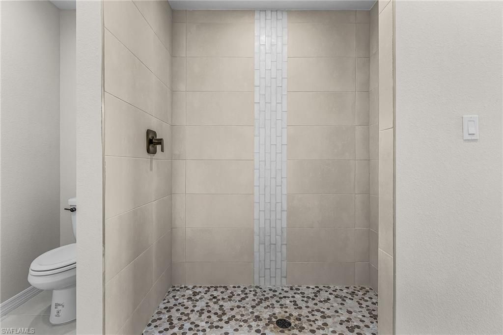 Image 25 of property listing at 2003 NE 27th ST, Cape Coral, FL 33909