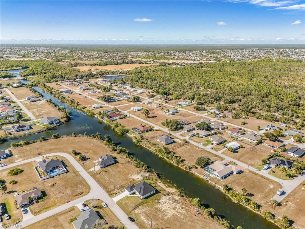 Image 31 of property listing at 2003 NE 27th ST, Cape Coral, FL 33909