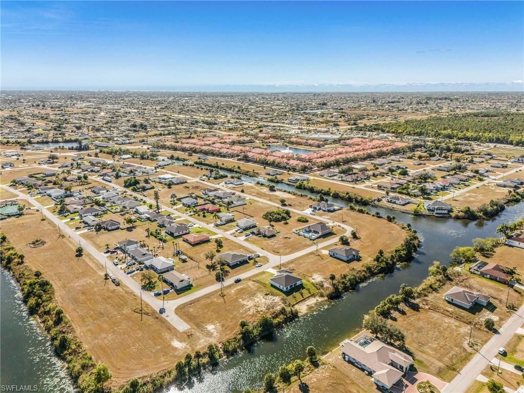 Image 32 of property listing at 2003 NE 27th ST, Cape Coral, FL 33909