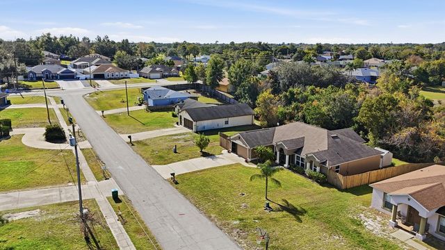 2450 WALKERTOWN AVENUE, Deltona, FL 32725