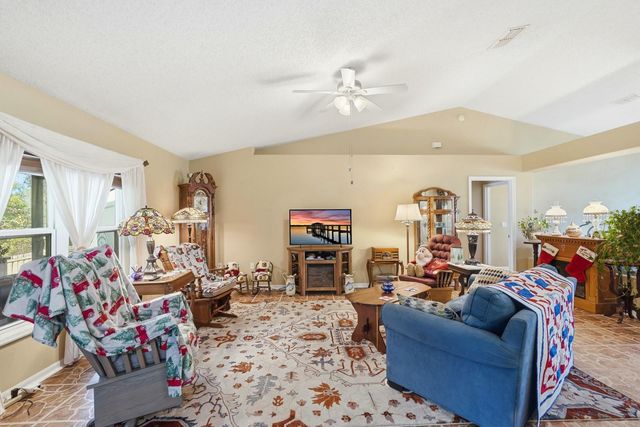 2450 WALKERTOWN AVENUE, Deltona, FL 32725