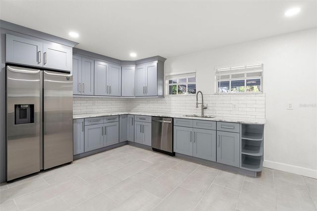 202 S SHORE CREST DRIVE, Tampa, FL 33609