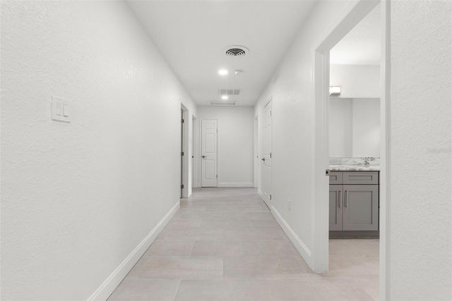 202 S SHORE CREST DRIVE, Tampa, FL 33609