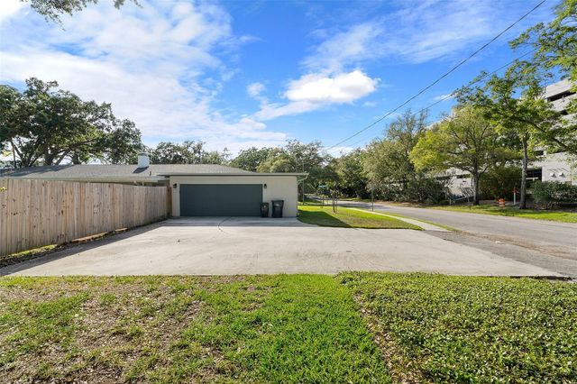 202 S SHORE CREST DRIVE, Tampa, FL 33609