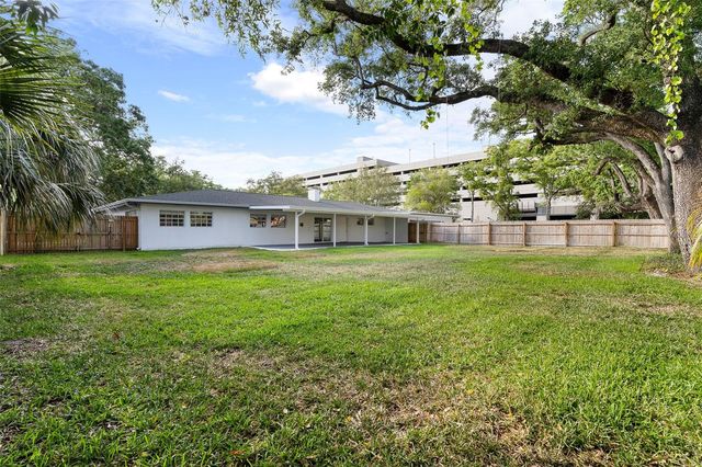 202 S SHORE CREST DRIVE, Tampa, FL 33609