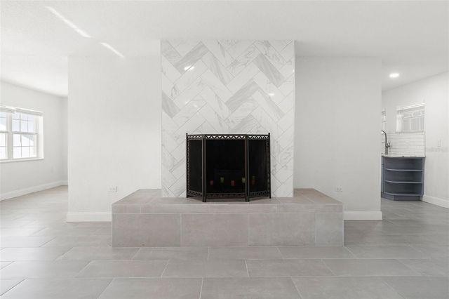 202 S SHORE CREST DRIVE, Tampa, FL 33609