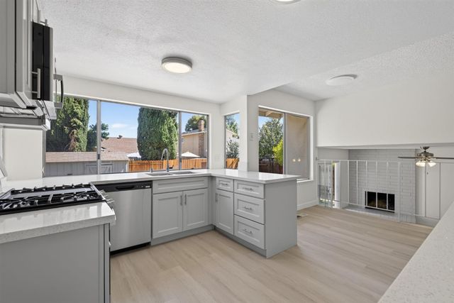 7725 McMullen Way, Sacramento, CA 95828