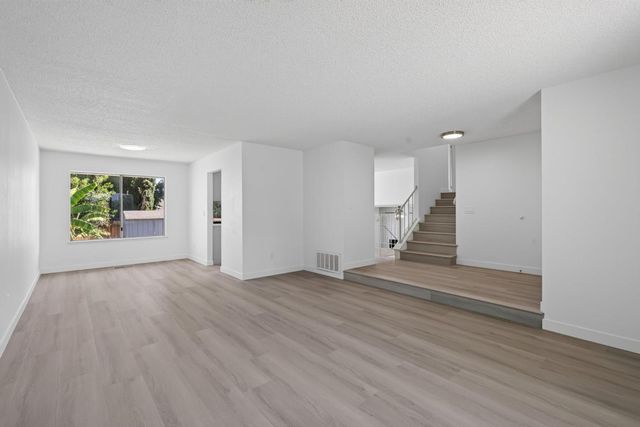 7725 McMullen Way, Sacramento, CA 95828