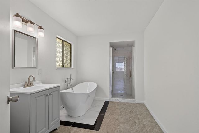 7725 McMullen Way, Sacramento, CA 95828
